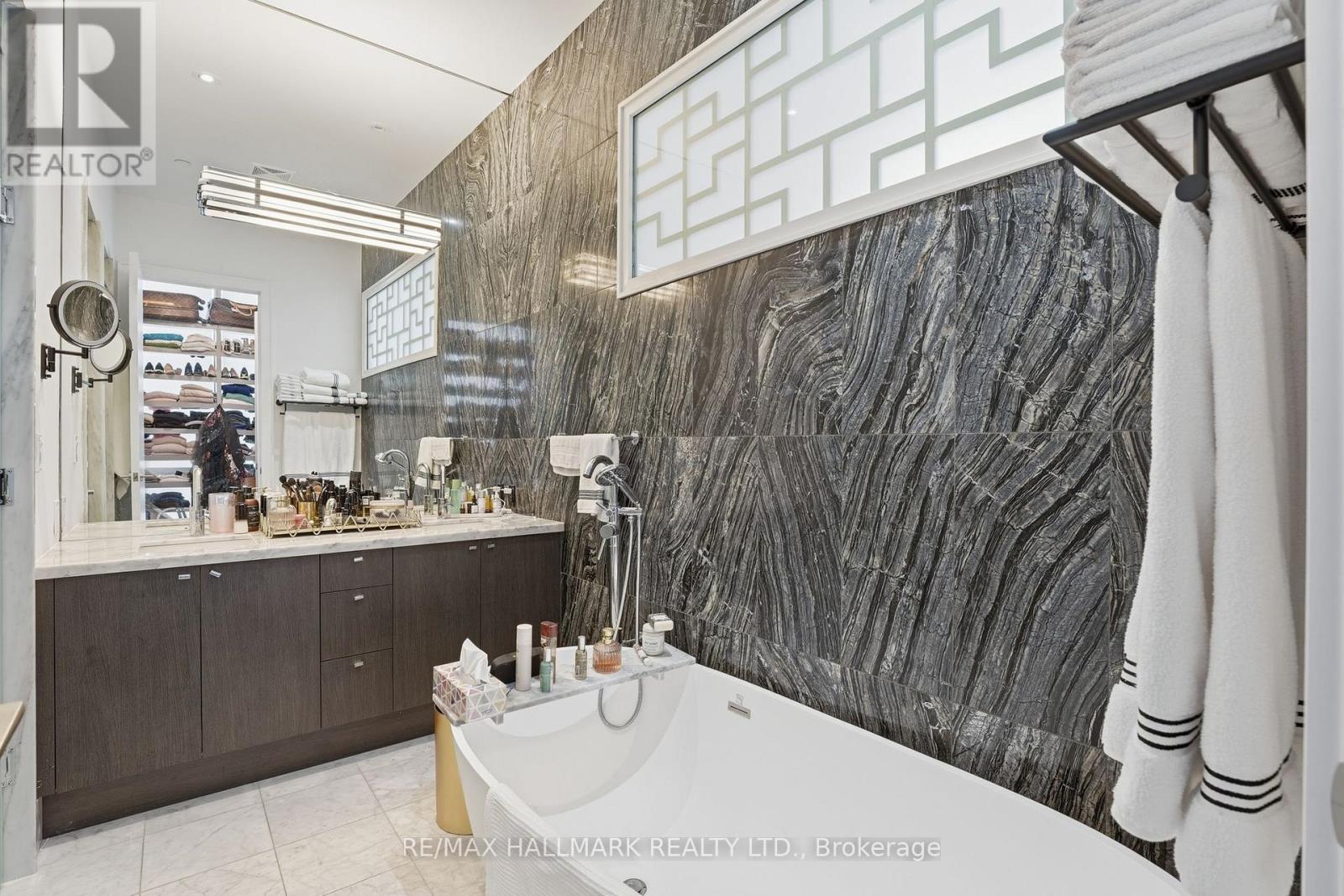 1301 - 39 Queens Quay E, Toronto, Ontario  M5E 0A5 - Photo 23 - C12839536