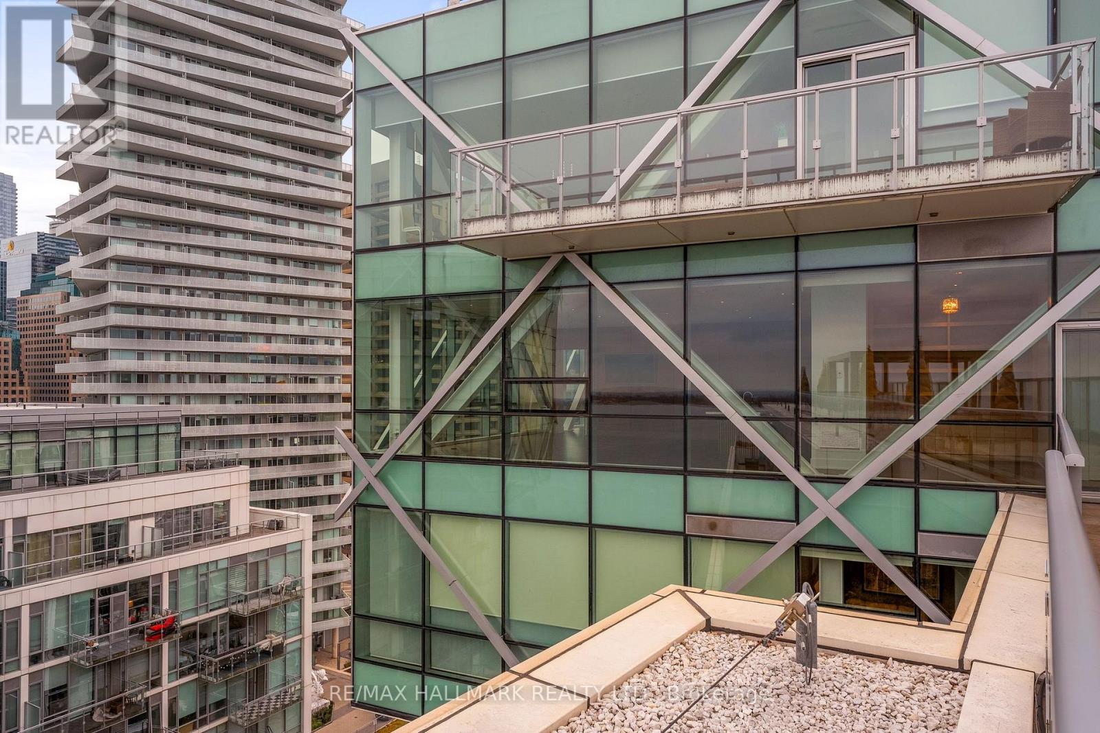 1301 - 39 Queens Quay E, Toronto, Ontario  M5E 0A5 - Photo 32 - C12839536