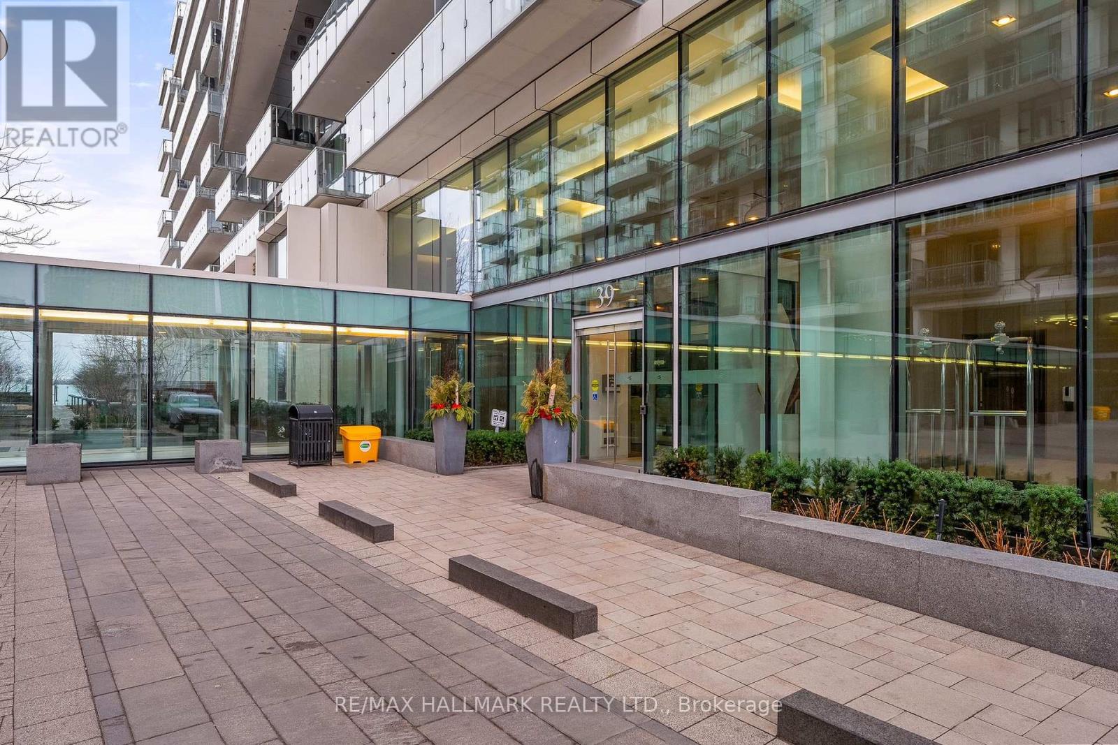 1301 - 39 Queens Quay E, Toronto, Ontario  M5E 0A5 - Photo 45 - C12839536