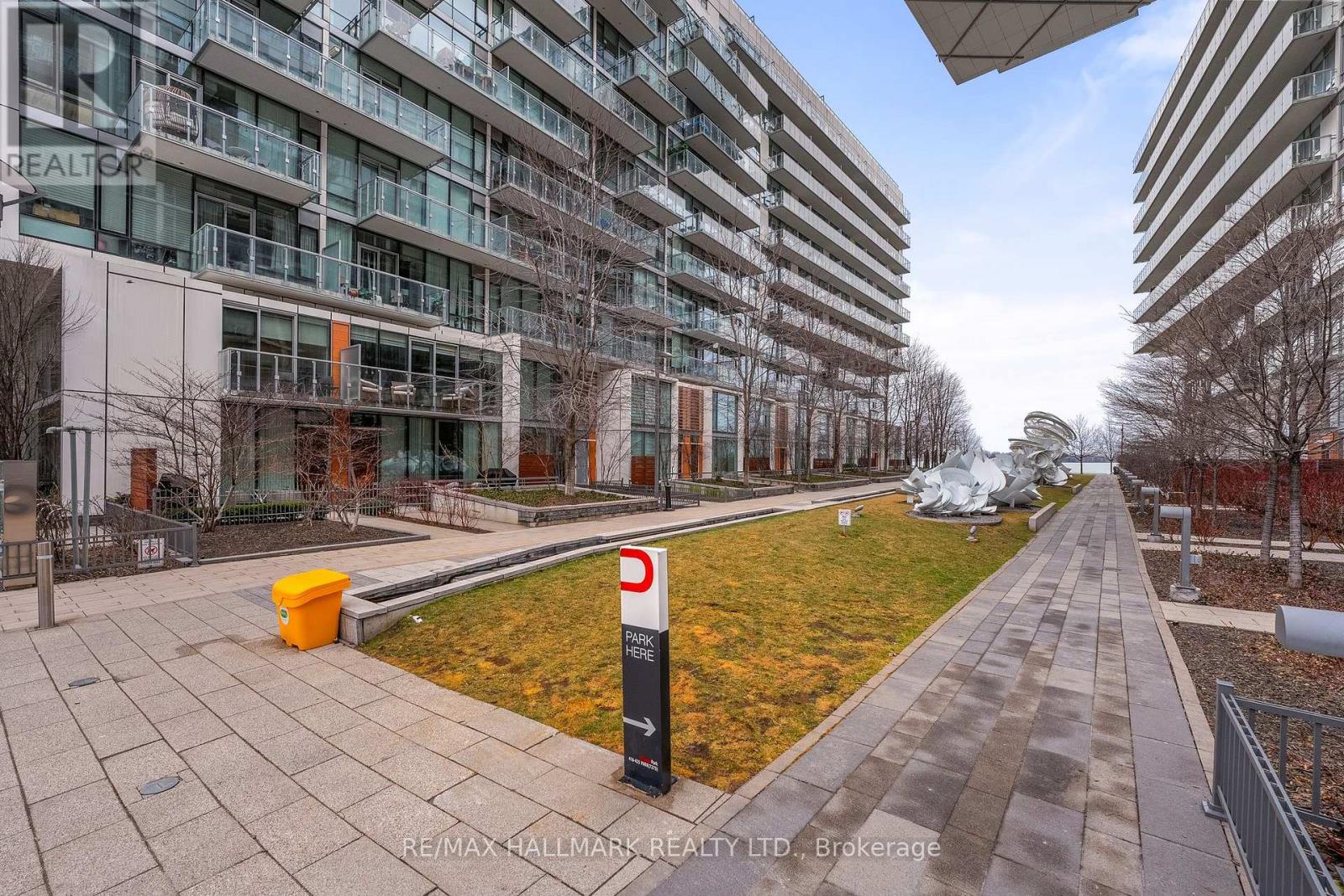 1301 - 39 Queens Quay E, Toronto, Ontario  M5E 0A5 - Photo 49 - C12839536
