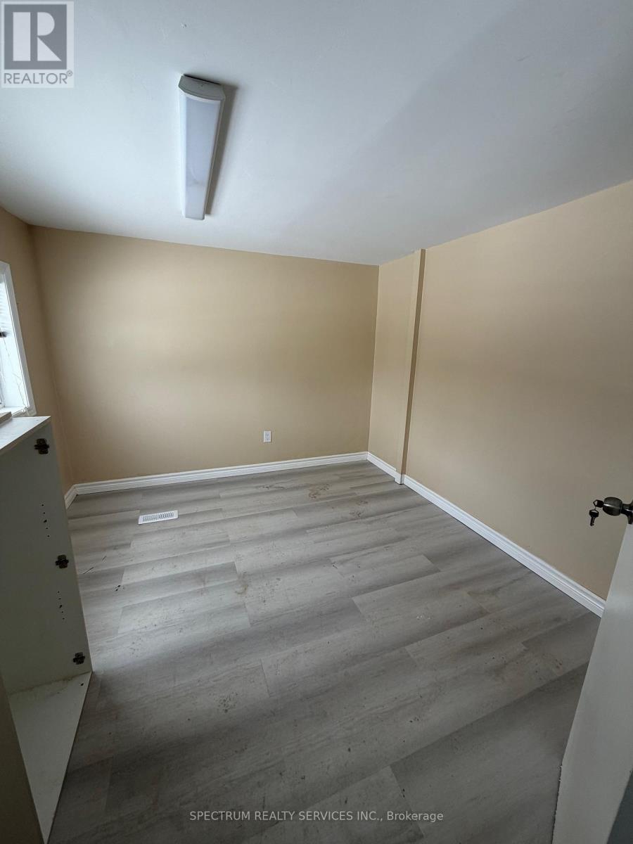 698 Sheppard Avenue W, Toronto, Ontario  M3H 2S6 - Photo 10 - C12839554