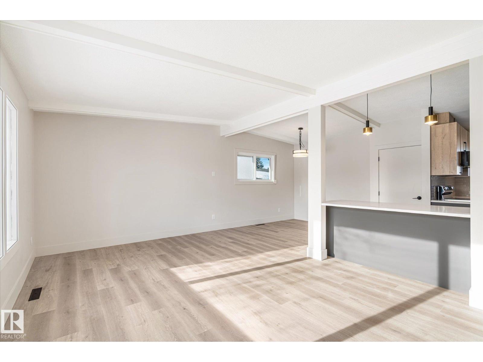 5504 94a Av Nw, Edmonton, Alberta  T6B 0Y5 - Photo 4 - E4472455