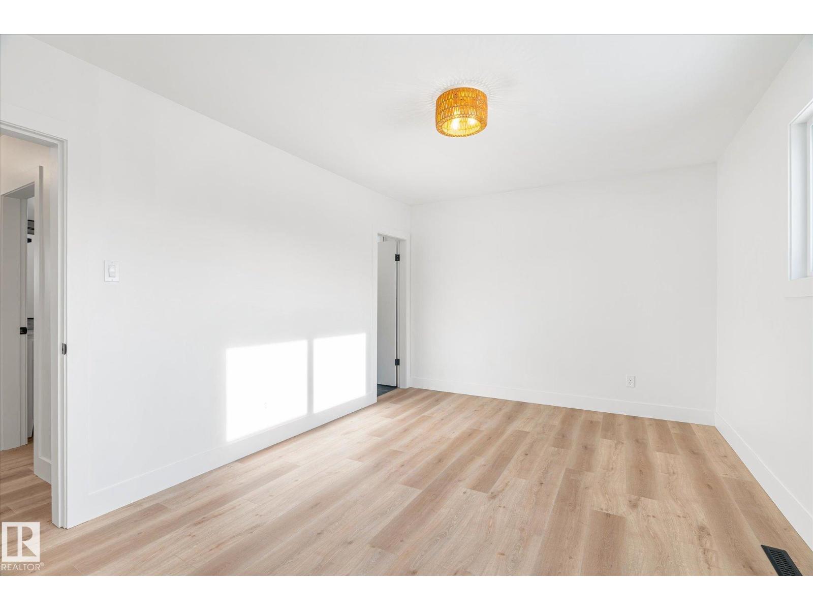 5504 94a Av Nw, Edmonton, Alberta  T6B 0Y5 - Photo 18 - E4472455