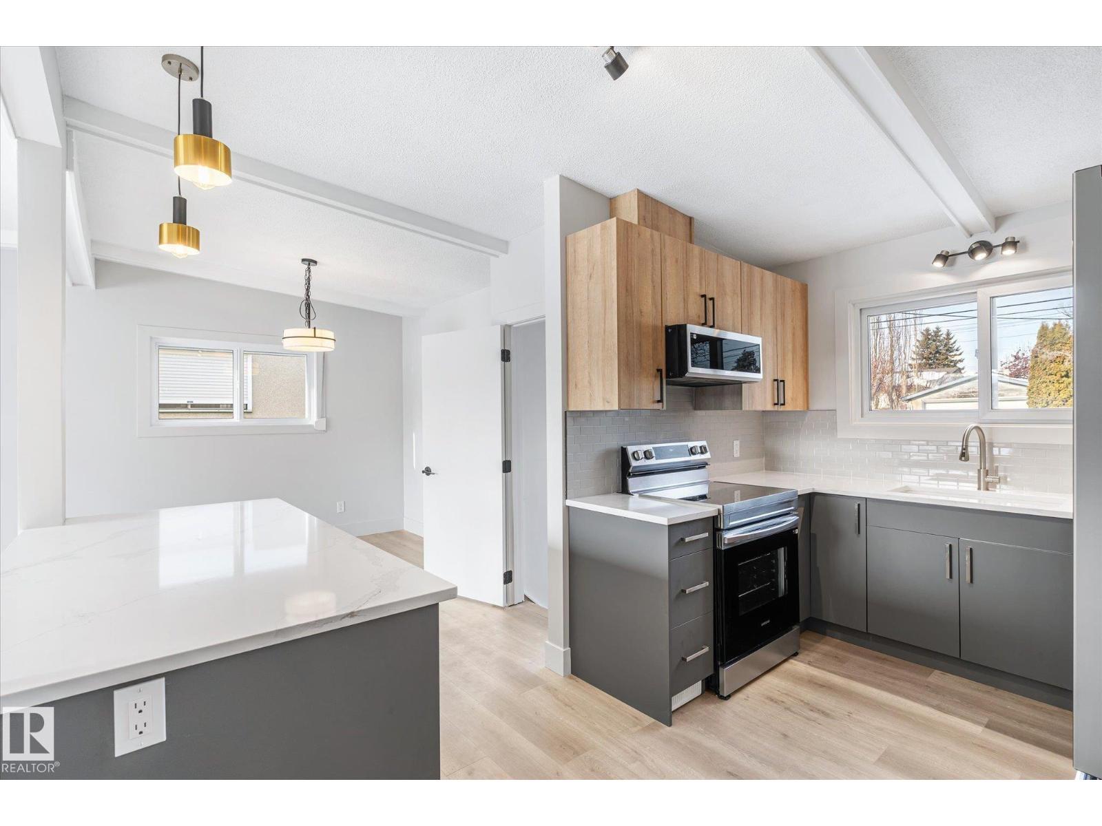 5504 94a Av Nw, Edmonton, Alberta  T6B 0Y5 - Photo 15 - E4472455