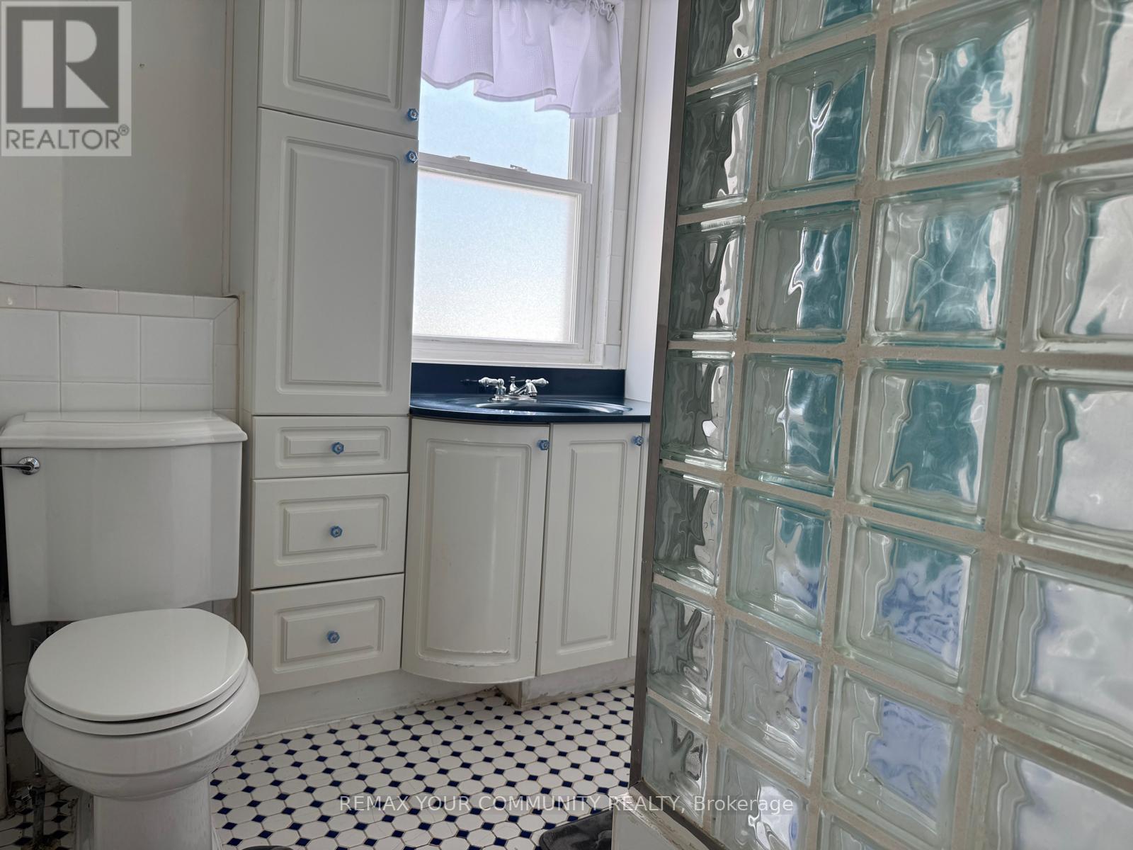 983 Victoria Park Avenue, Toronto, Ontario  M4B 2J4 - Photo 8 - E12839272