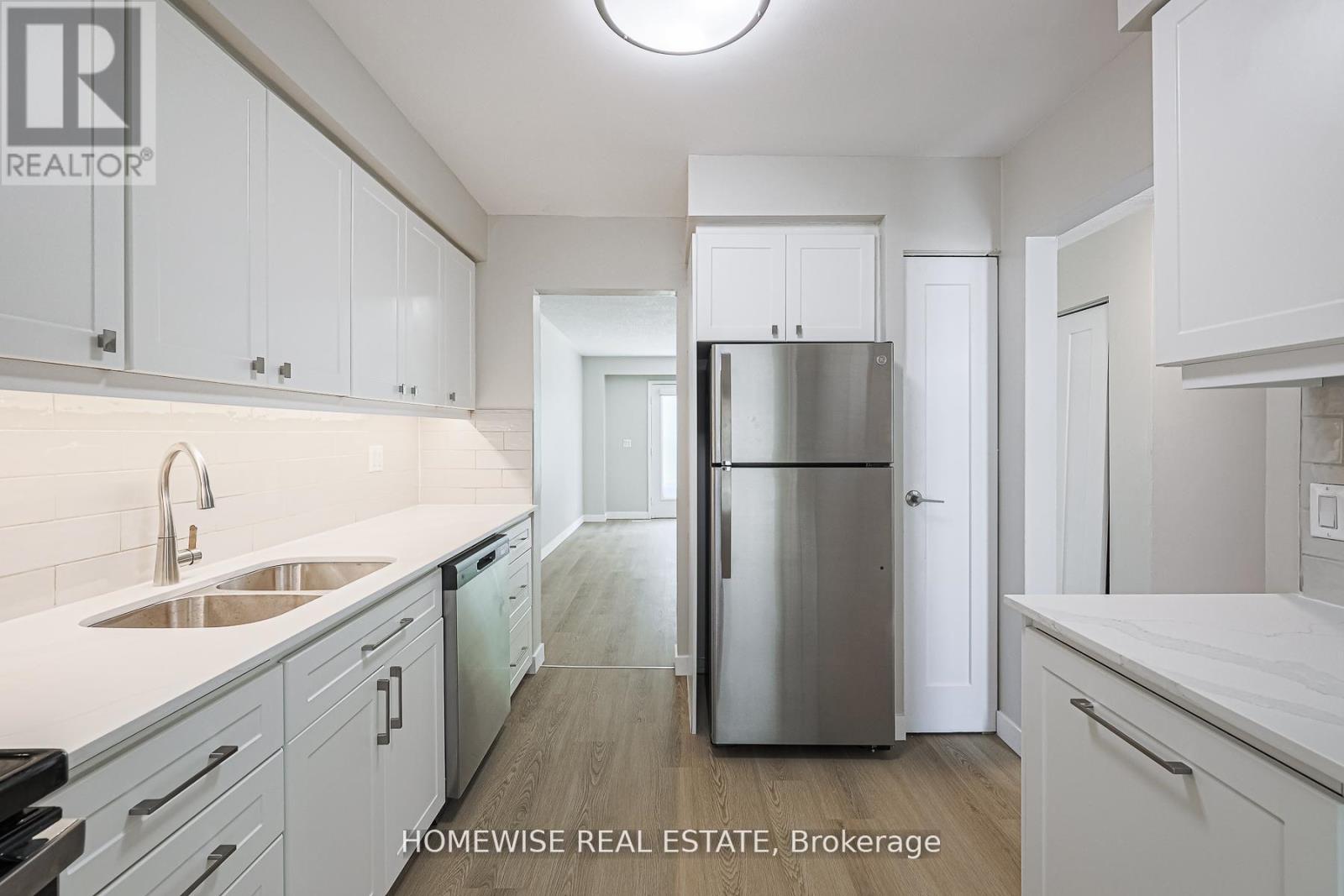 17 - 560 Waverly Street N, Oshawa, Ontario  L1J 5Y4 - Photo 2 - E12839280