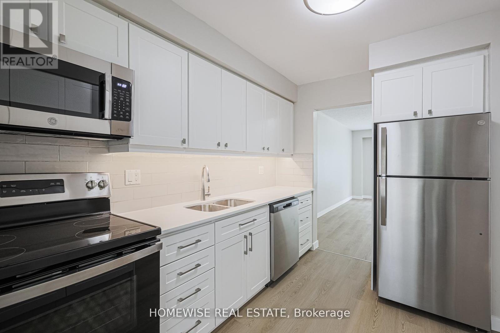 17 - 560 Waverly Street N, Oshawa, Ontario  L1J 5Y4 - Photo 3 - E12839280