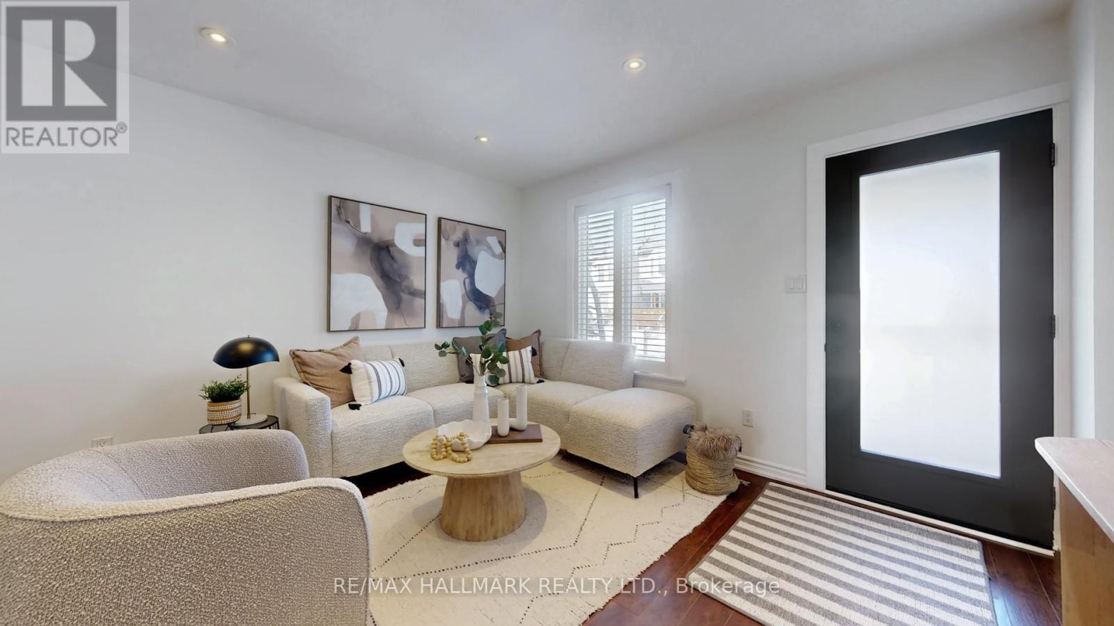 15a Myrtle Avenue, Toronto, Ontario  M4M 2A3 - Photo 2 - E12839324