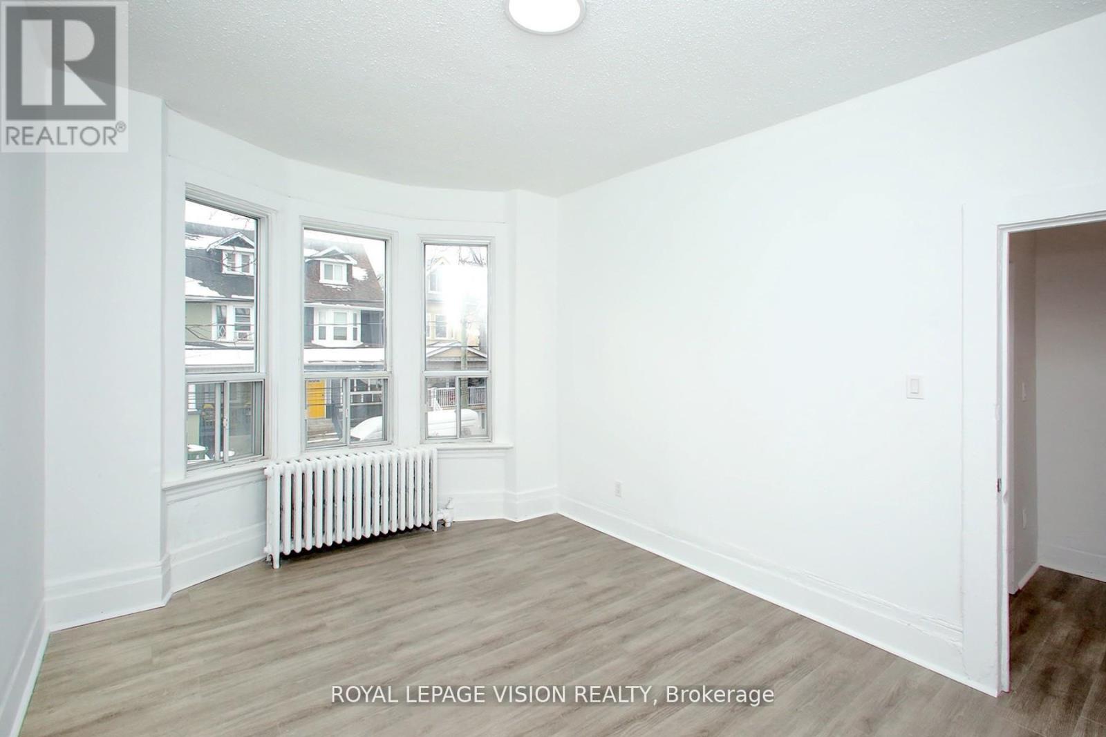 819 Pape Avenue, Toronto, Ontario  M4K 3V1 - Photo 30 - E12839424