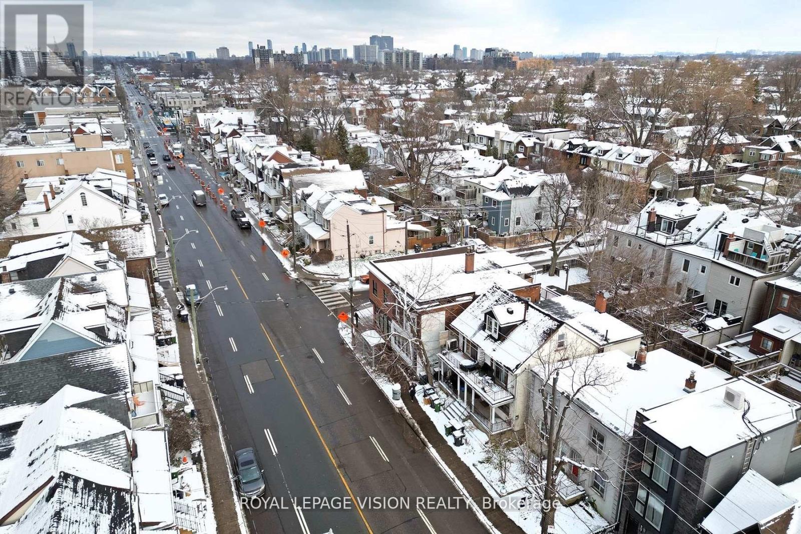 819 Pape Avenue, Toronto, Ontario  M4K 3V1 - Photo 31 - E12839424