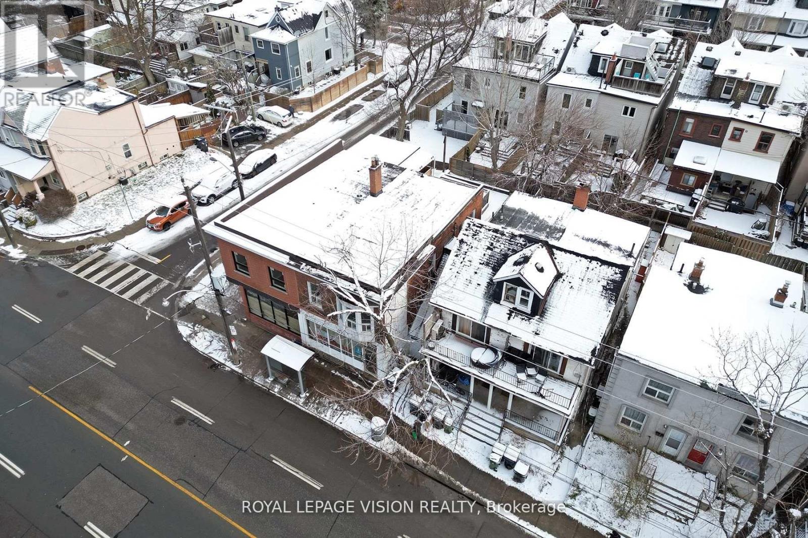 819 Pape Avenue, Toronto, Ontario  M4K 3V1 - Photo 6 - E12839424