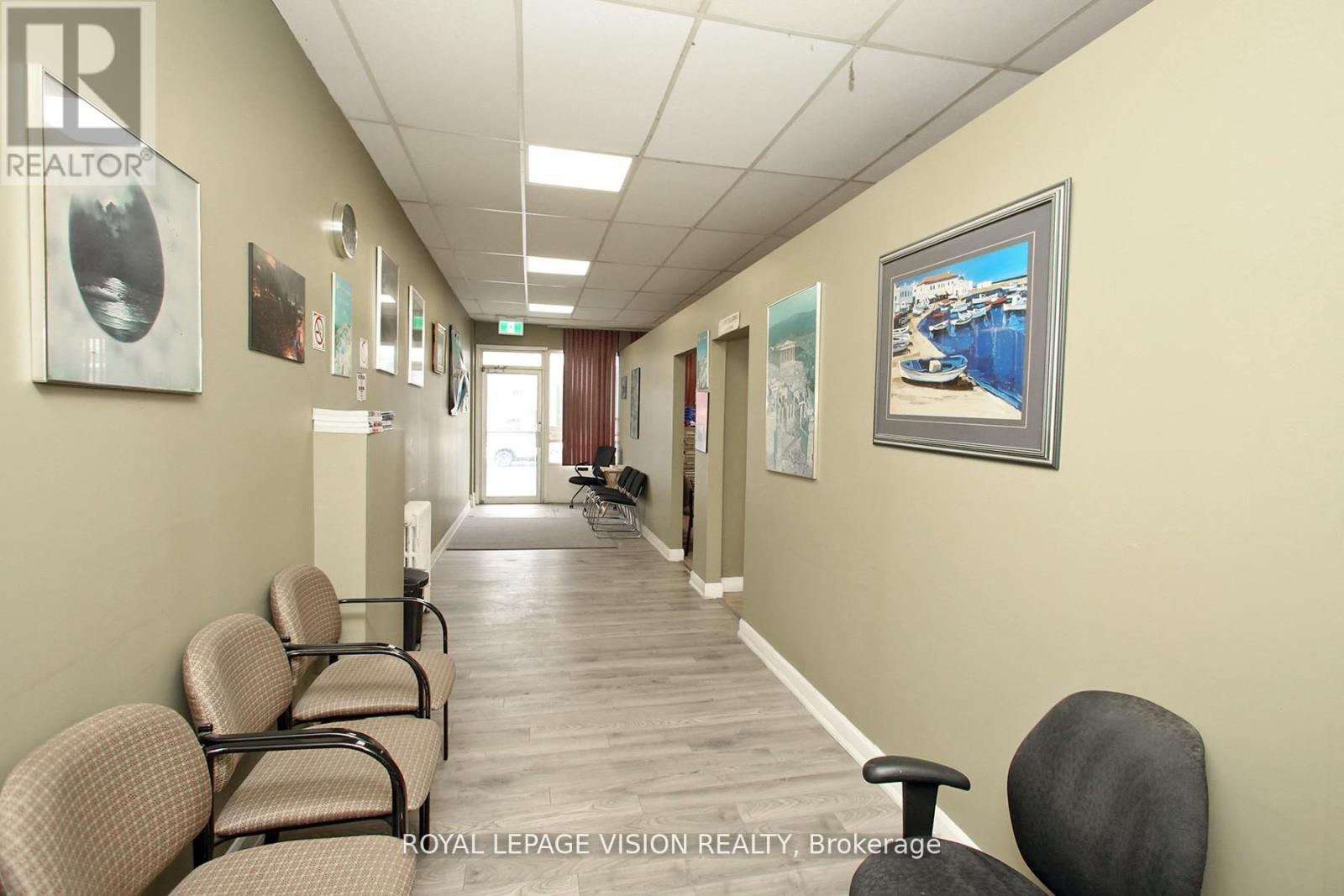 819 Pape Avenue, Toronto, Ontario  M4K 3V1 - Photo 9 - E12839424