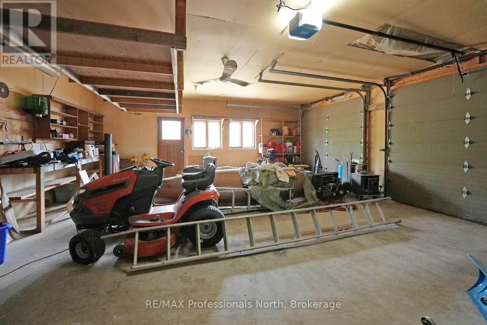 11601 Highway 118 Highway, Dysart Et Al, Ontario  K0M 1S0 - Photo 35 - X12839488