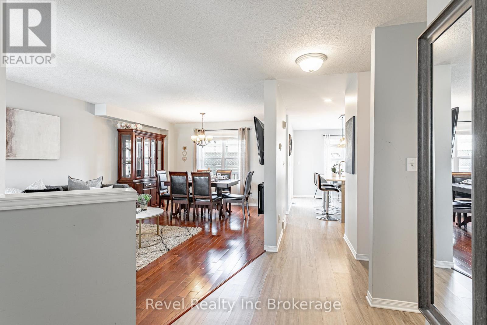 557 Sales Drive, Woodstock, Ontario  N4S 9A1 - Photo 4 - X12839428