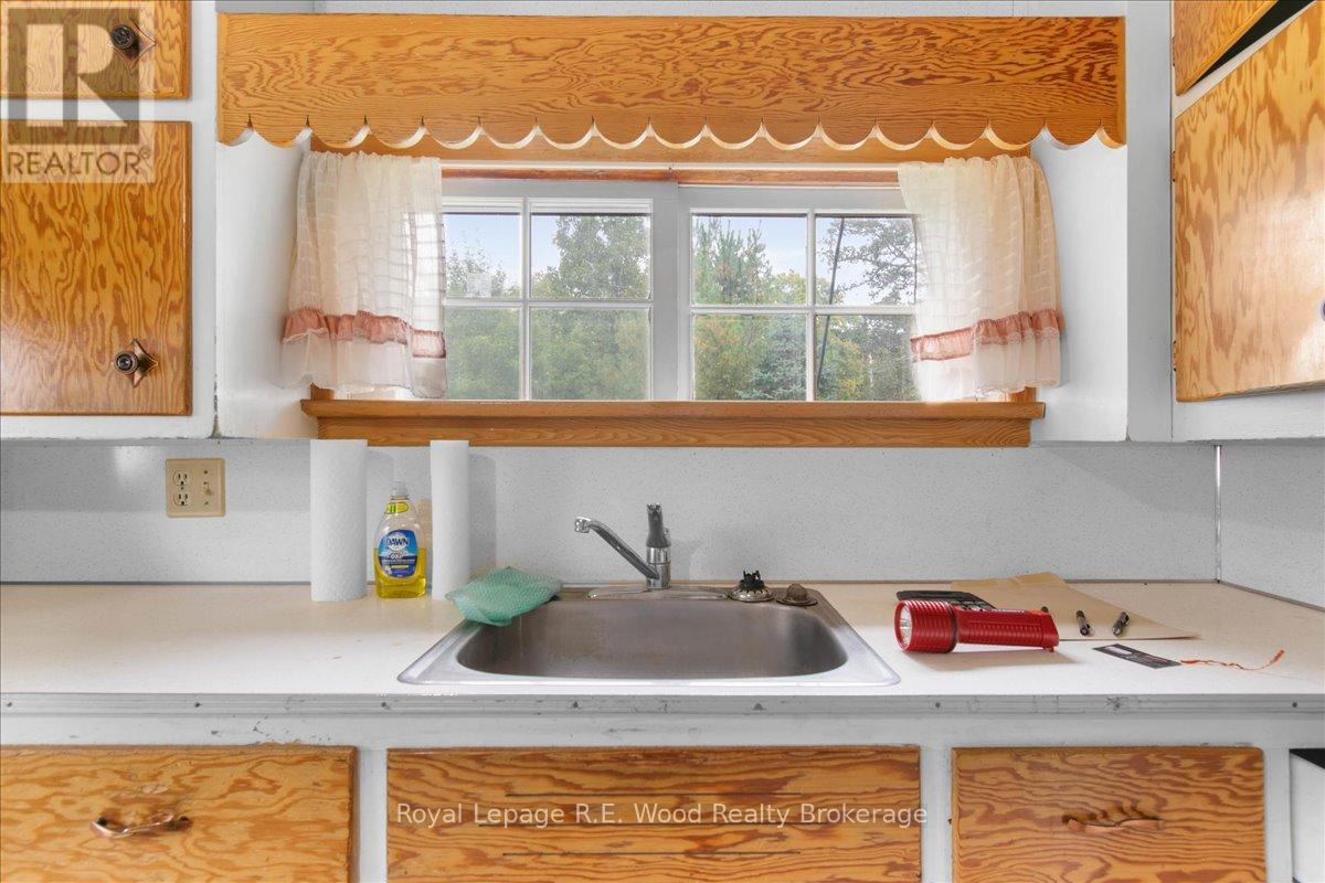 Photo 13 of 36 for 55489 Best Line