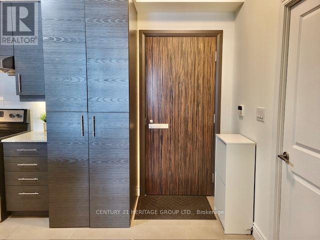 908 - 325 South Park Road, Markham (Commerce Valley), Ontario  L3T 0B8 - Photo 3 - N12839184