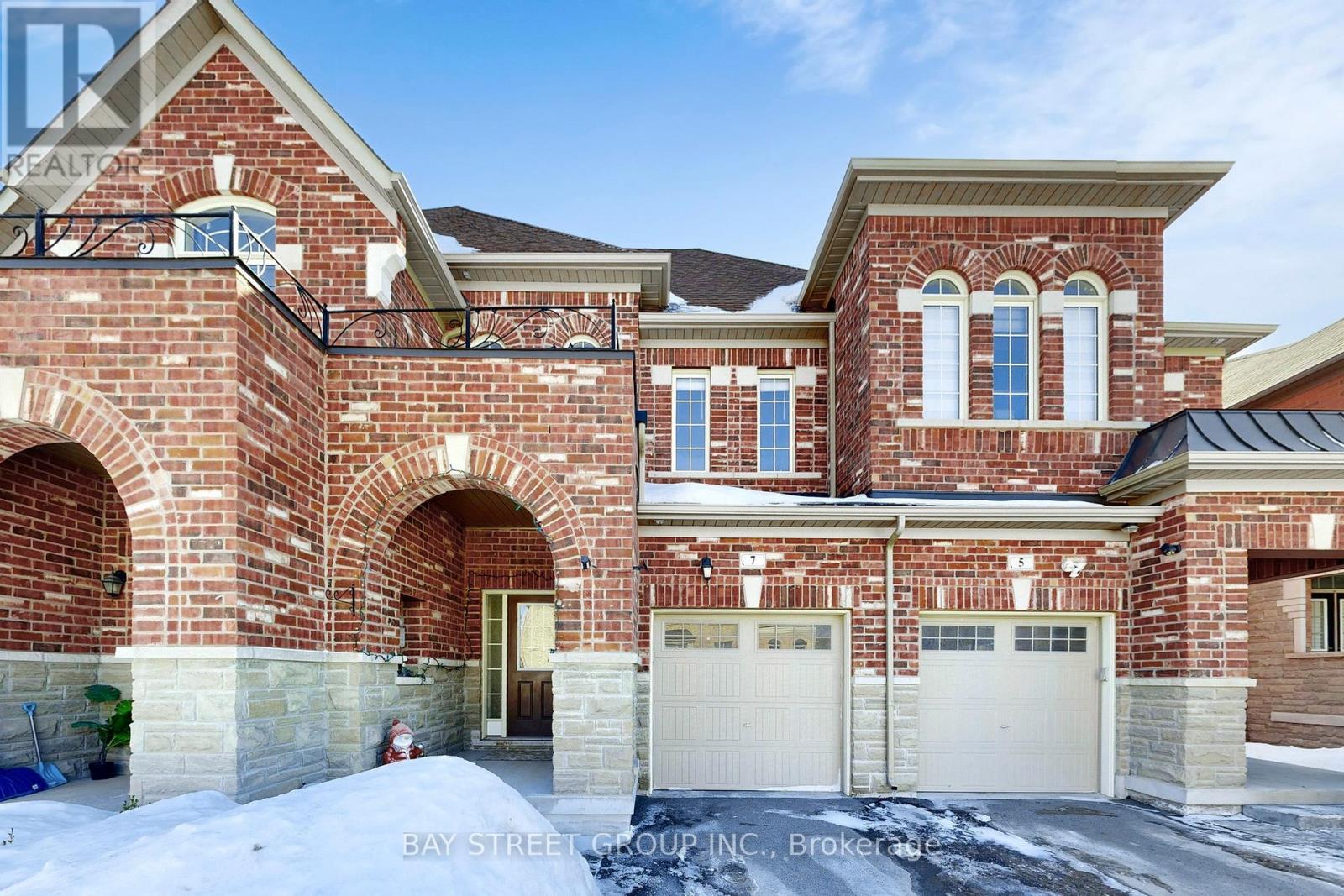 7 PAPER MILLS CRESCENT, Richmond Hill, Ontario