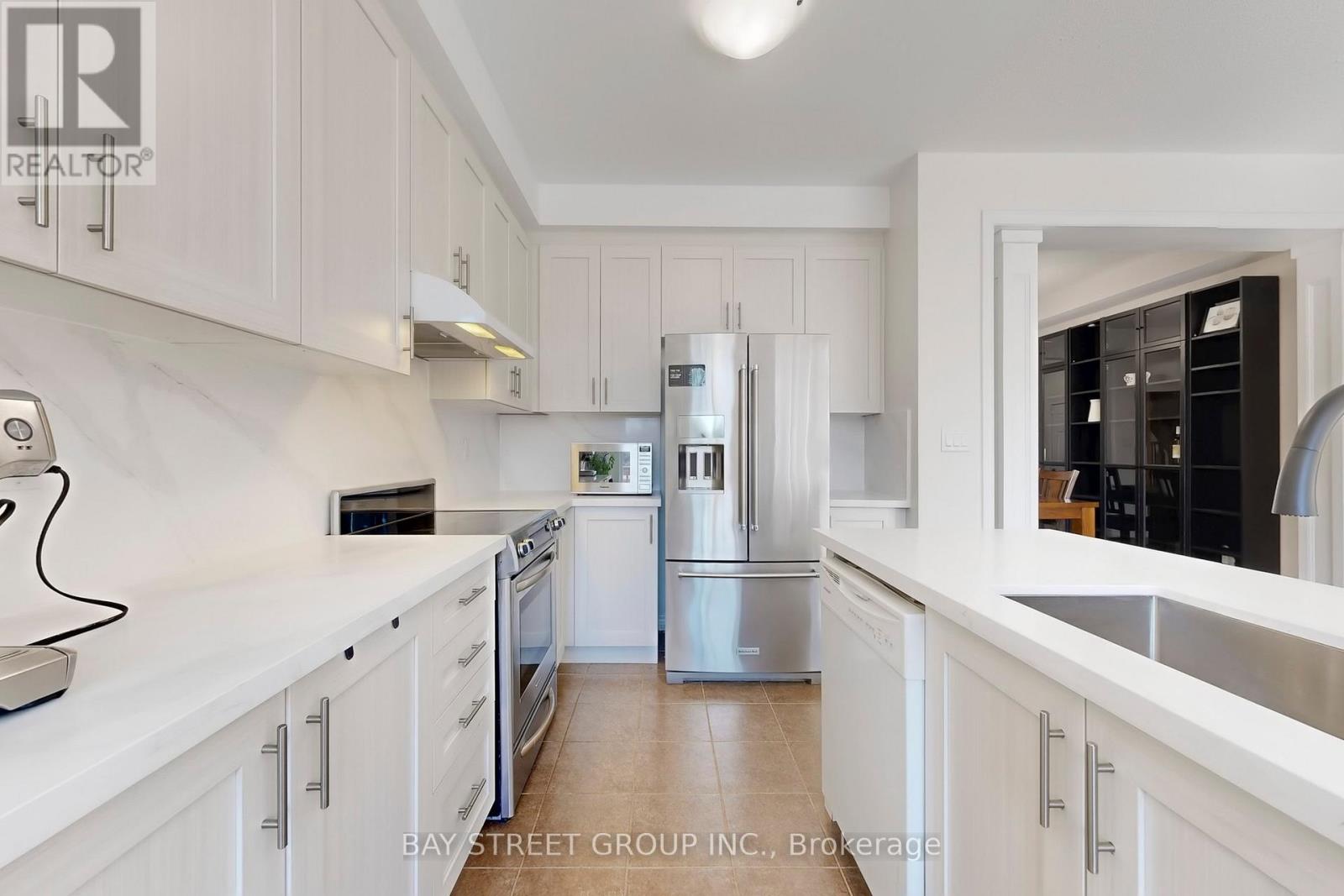 7 Paper Mills Crescent, Richmond Hill, Ontario  L4E 0V5 - Photo 16 - N12839194