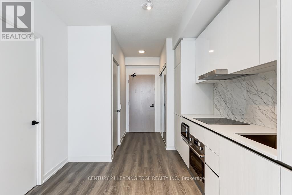 4011 - 8 Interchange Way, Vaughan, Ontario  L4K 5Z7 - Photo 11 - N12839200