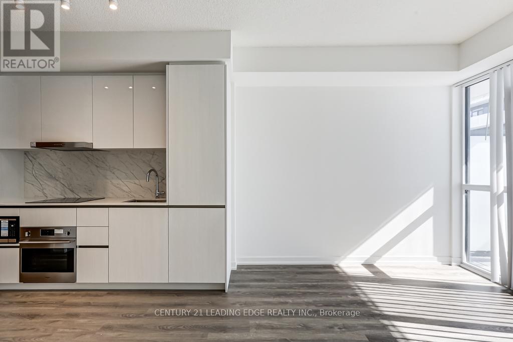 4011 - 8 Interchange Way, Vaughan, Ontario  L4K 5Z7 - Photo 12 - N12839200