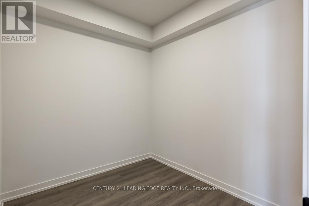 4011 - 8 Interchange Way, Vaughan, Ontario  L4K 5Z7 - Photo 6 - N12839200