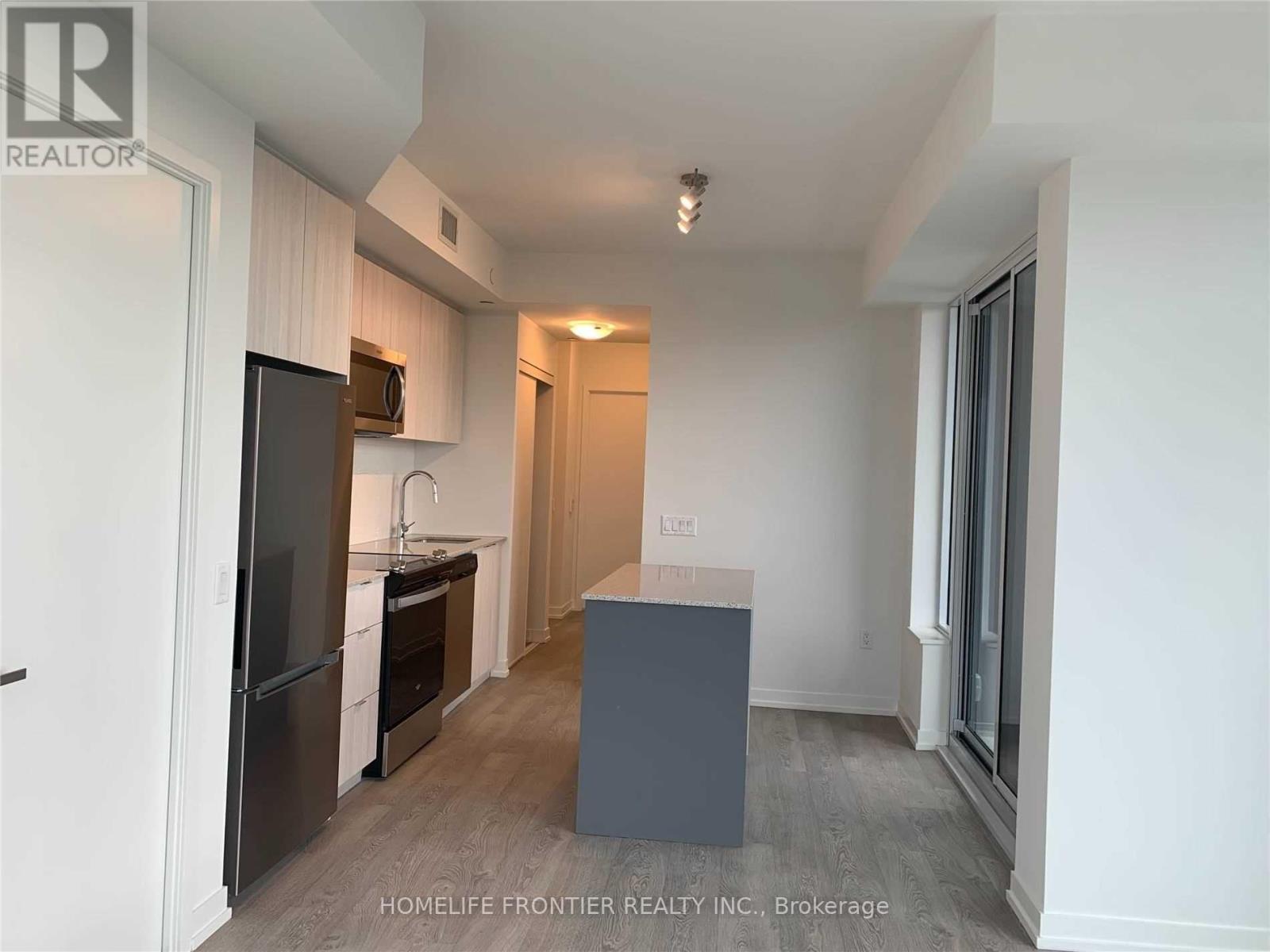 909w - 3 Rosewater Street, Richmond Hill, Ontario  L4C 5T6 - Photo 2 - N12839212