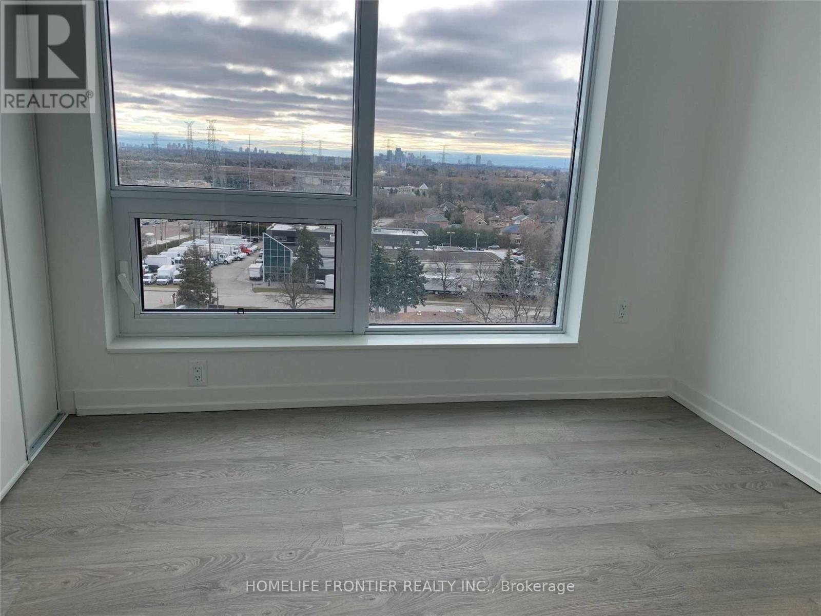 909w - 3 Rosewater Street, Richmond Hill, Ontario  L4C 5T6 - Photo 5 - N12839212