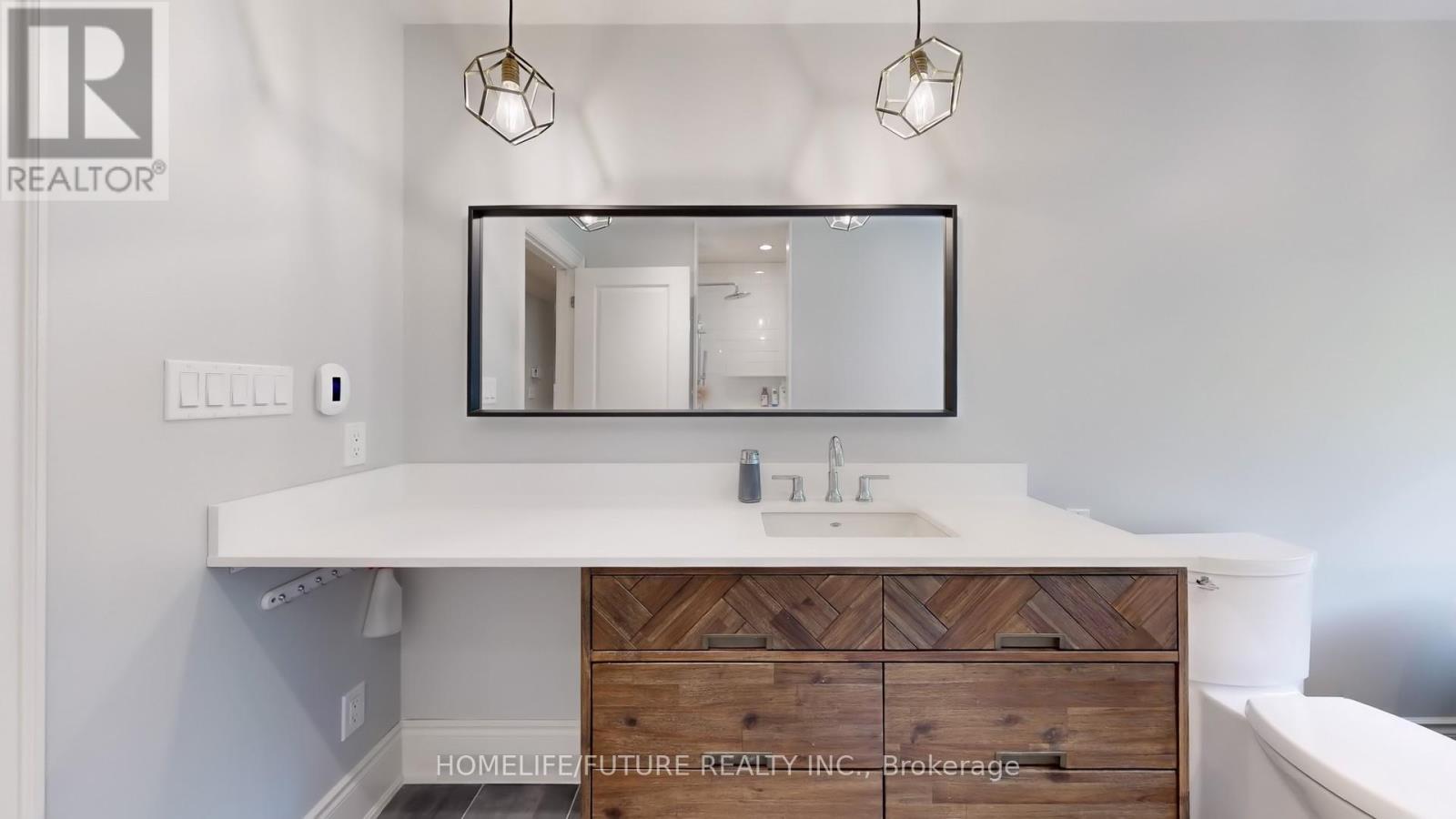 5556 Vivian Road, Whitchurch-Stouffville, Ontario  L4A 3G9 - Photo 18 - N12839276