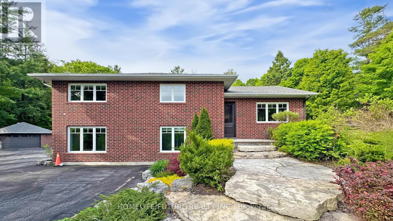 5556 Vivian Road, Whitchurch-Stouffville, Ontario  L4A 3G9 - Photo 2 - N12839276