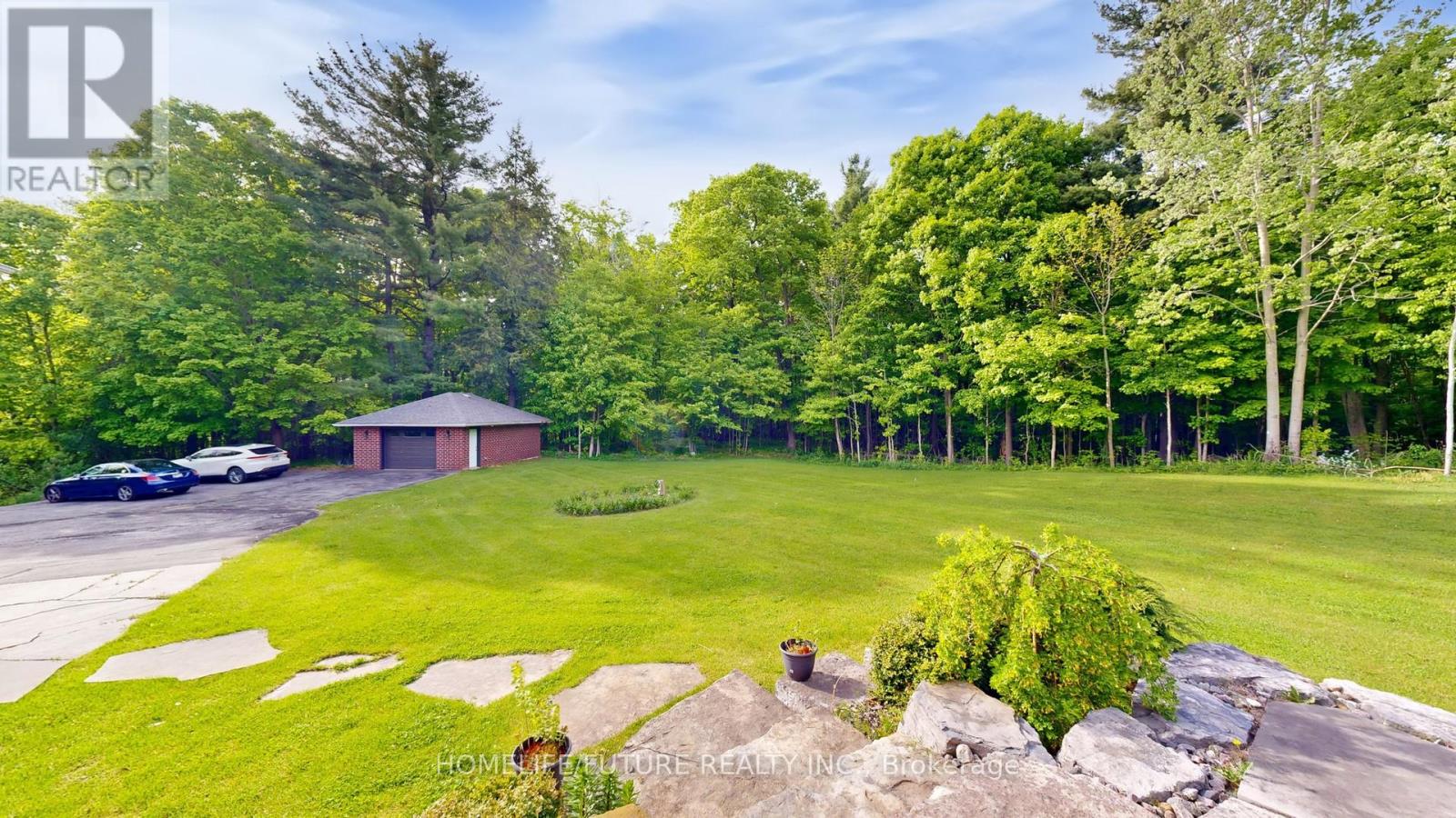 5556 Vivian Road, Whitchurch-Stouffville, Ontario  L4A 3G9 - Photo 5 - N12839276