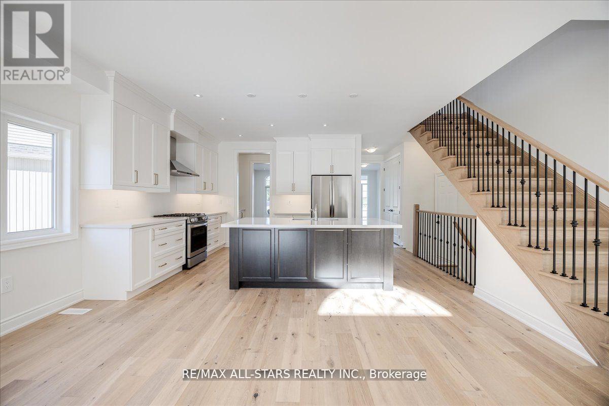 59 Stadacona Avenue, Georgina, Ontario  L0E 1R0 - Photo 14 - N12839376