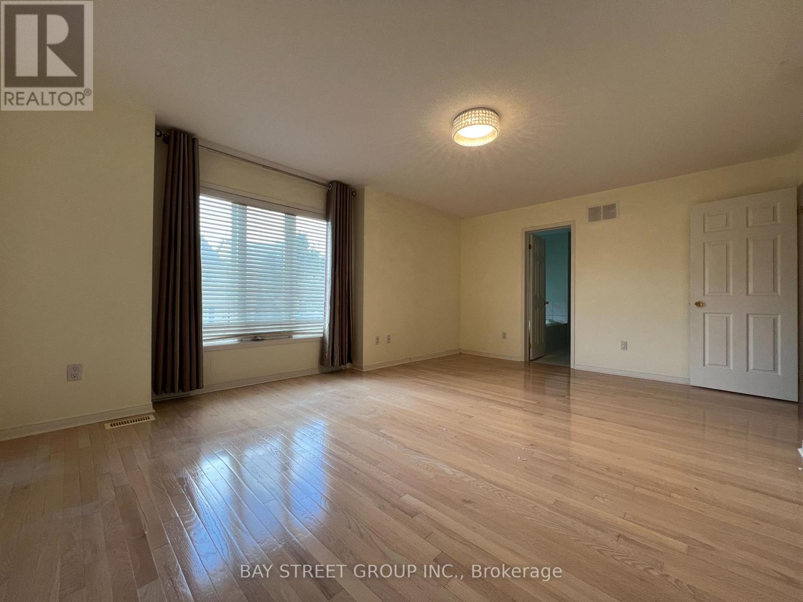 348 Shirley Drive, Richmond Hill, Ontario  L4S 2N4 - Photo 8 - N12839426