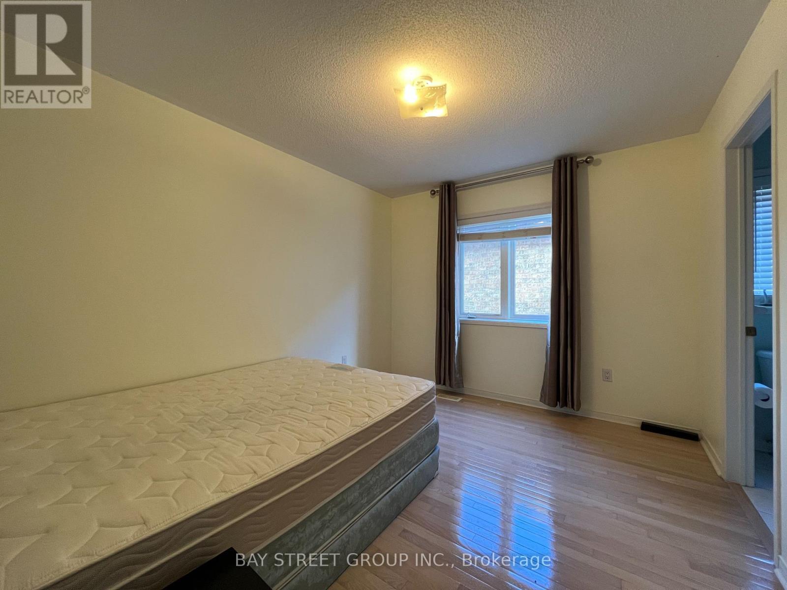 348 Shirley Drive, Richmond Hill, Ontario  L4S 2N4 - Photo 9 - N12839426