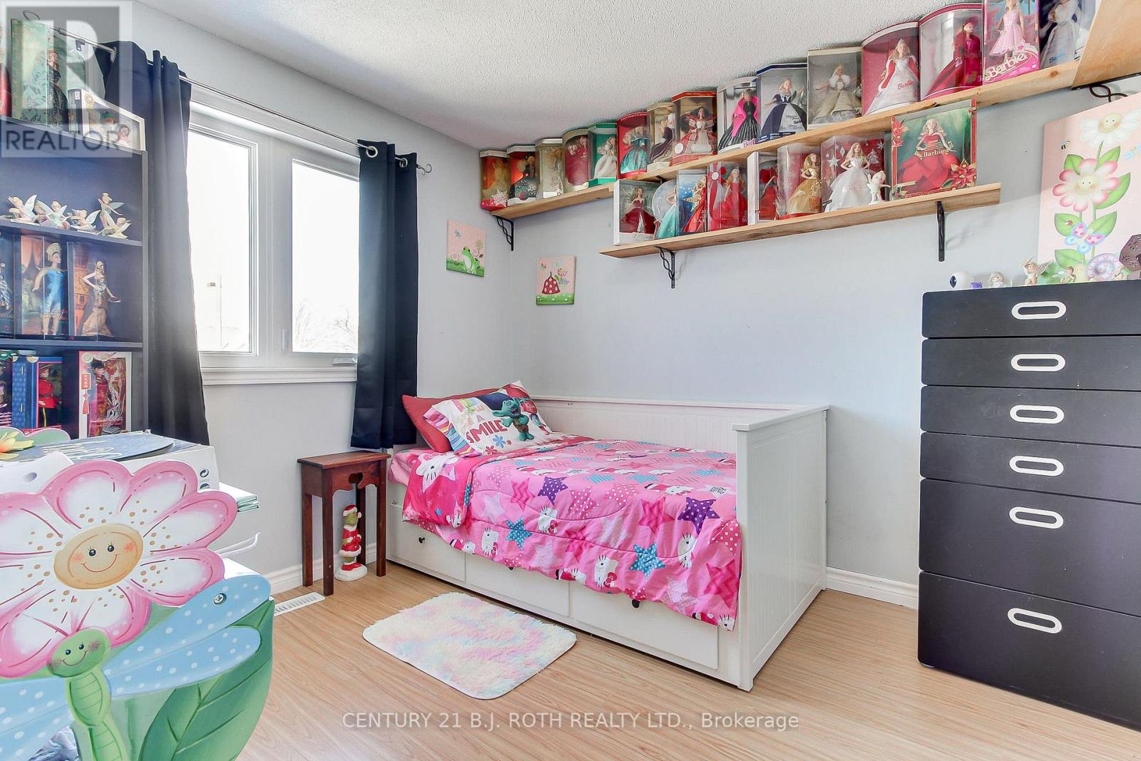 7 Fontaine Drive, Georgina, Ontario  L4P 3P2 - Photo 18 - N12839496