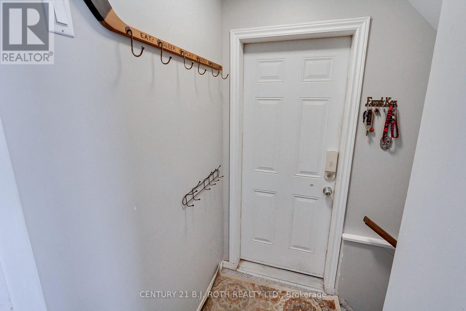 7 Fontaine Drive, Georgina, Ontario  L4P 3P2 - Photo 20 - N12839496