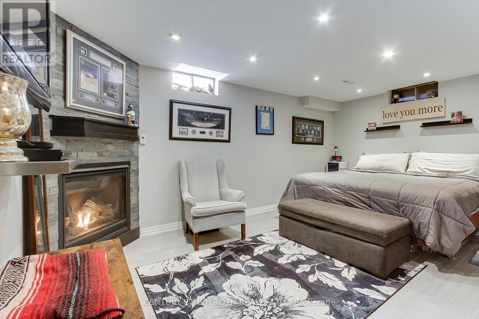 7 Fontaine Drive, Georgina, Ontario  L4P 3P2 - Photo 22 - N12839496