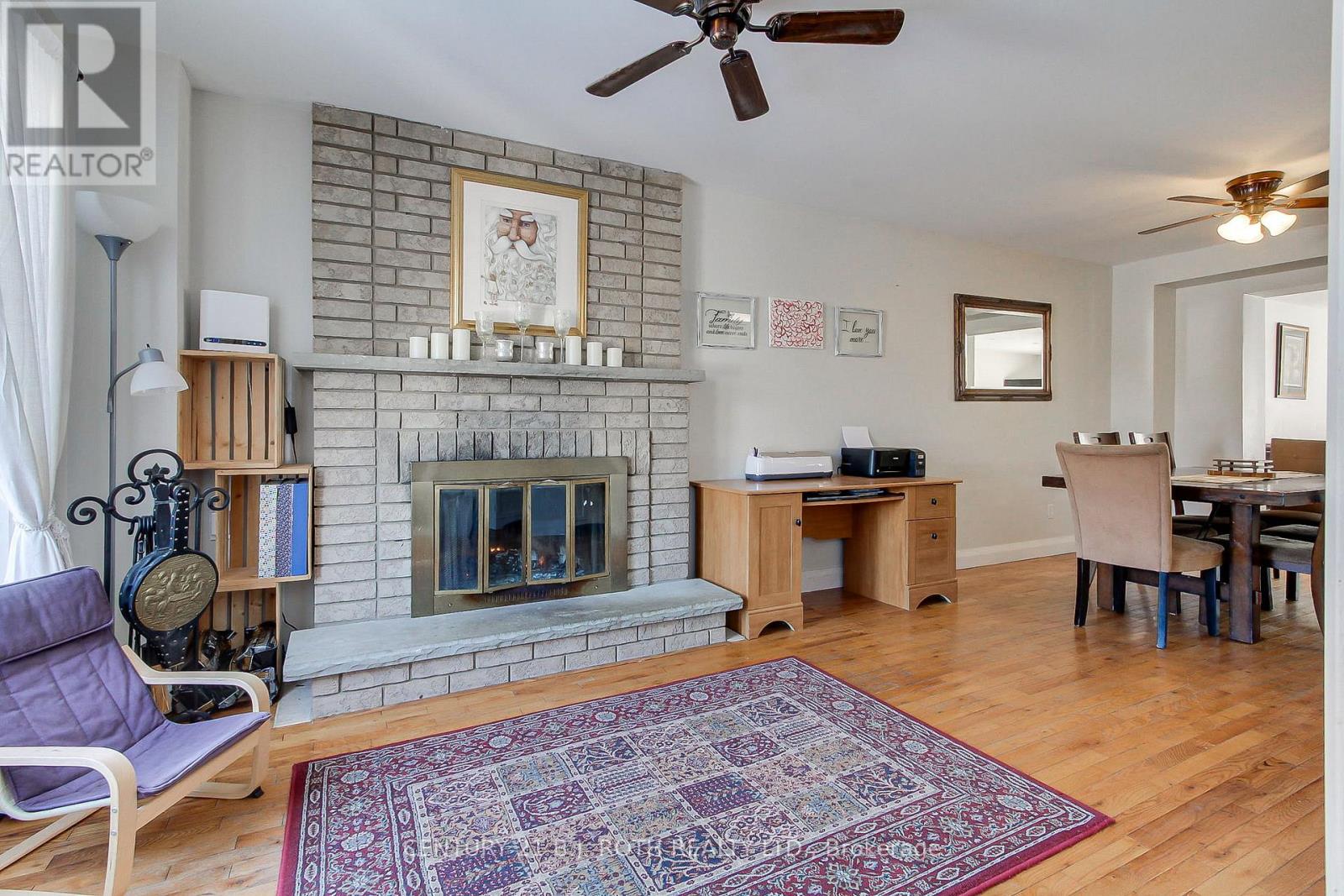 7 Fontaine Drive, Georgina, Ontario  L4P 3P2 - Photo 7 - N12839496