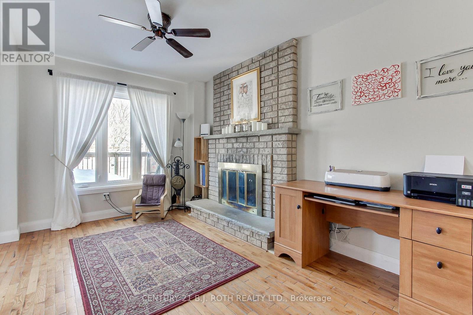 7 Fontaine Drive, Georgina, Ontario  L4P 3P2 - Photo 8 - N12839496