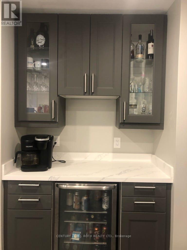 181 Rose Street, Barrie (Wellington), Ontario  L4M 2T8 - Photo 7 - S12839534