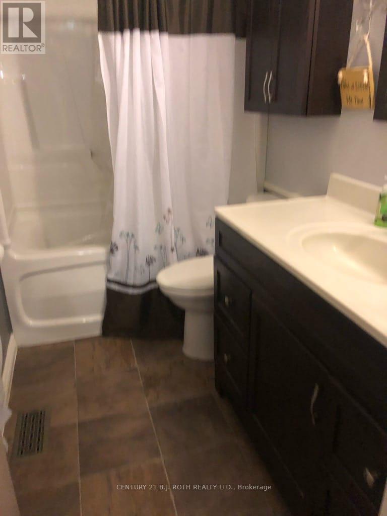 181 Rose Street, Barrie (Wellington), Ontario  L4M 2T8 - Photo 8 - S12839534