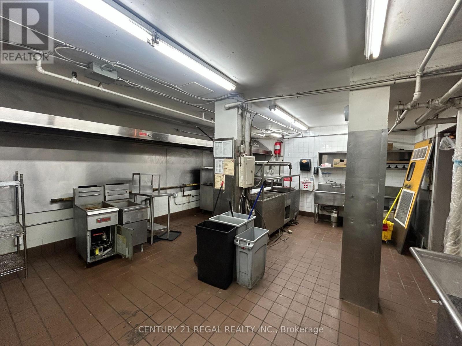 182 Dupont Street, Toronto, Ontario  M5R 2E6 - Photo 13 - C12811832