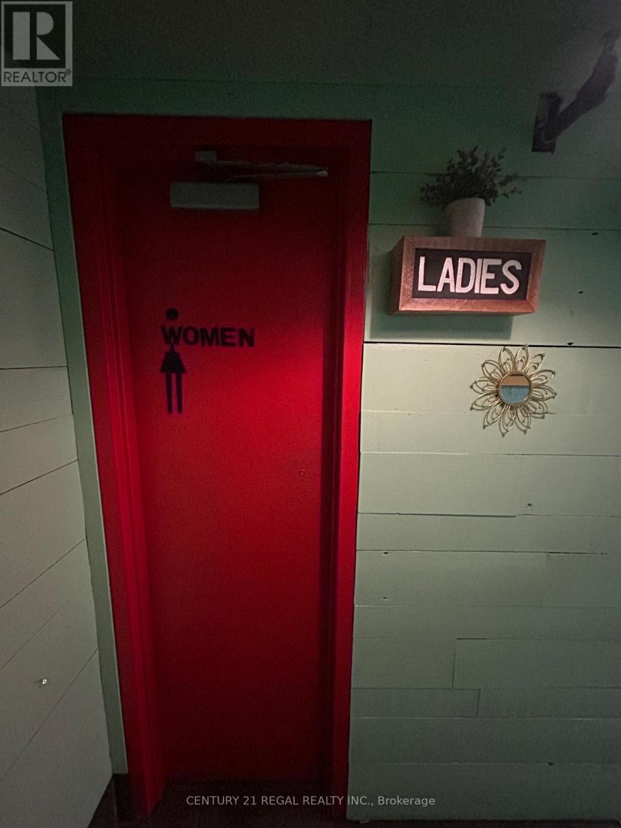 182 Dupont Street, Toronto, Ontario  M5R 2E6 - Photo 9 - C12811832