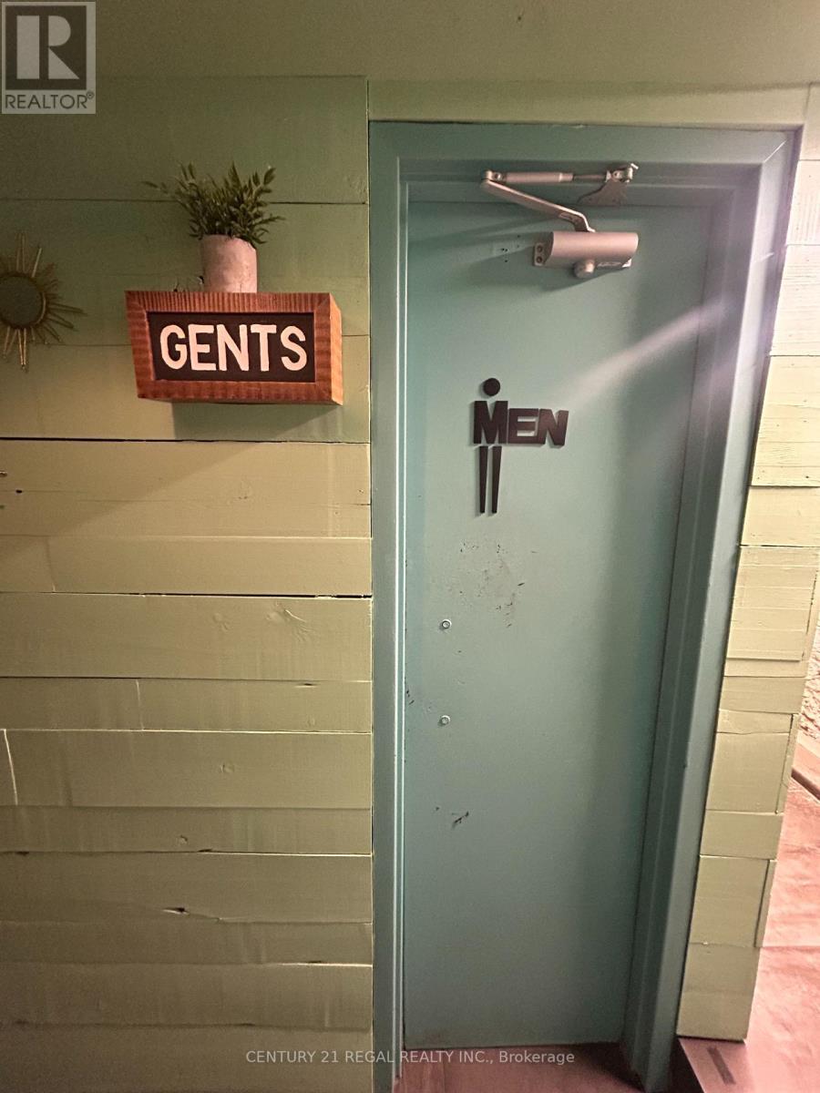 182 Dupont Street, Toronto, Ontario  M5R 2E6 - Photo 8 - C12811832