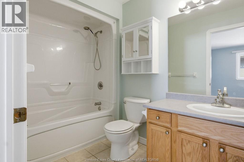 149 Amy Croft Drive, Lakeshore, Ontario  N8K 1E3 - Photo 15 - 26004438