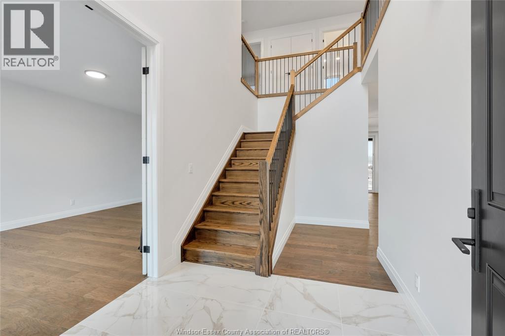 473 Marla Crescent, Lakeshore, Ontario N0R 1A0 - Photo 2 - 26004432