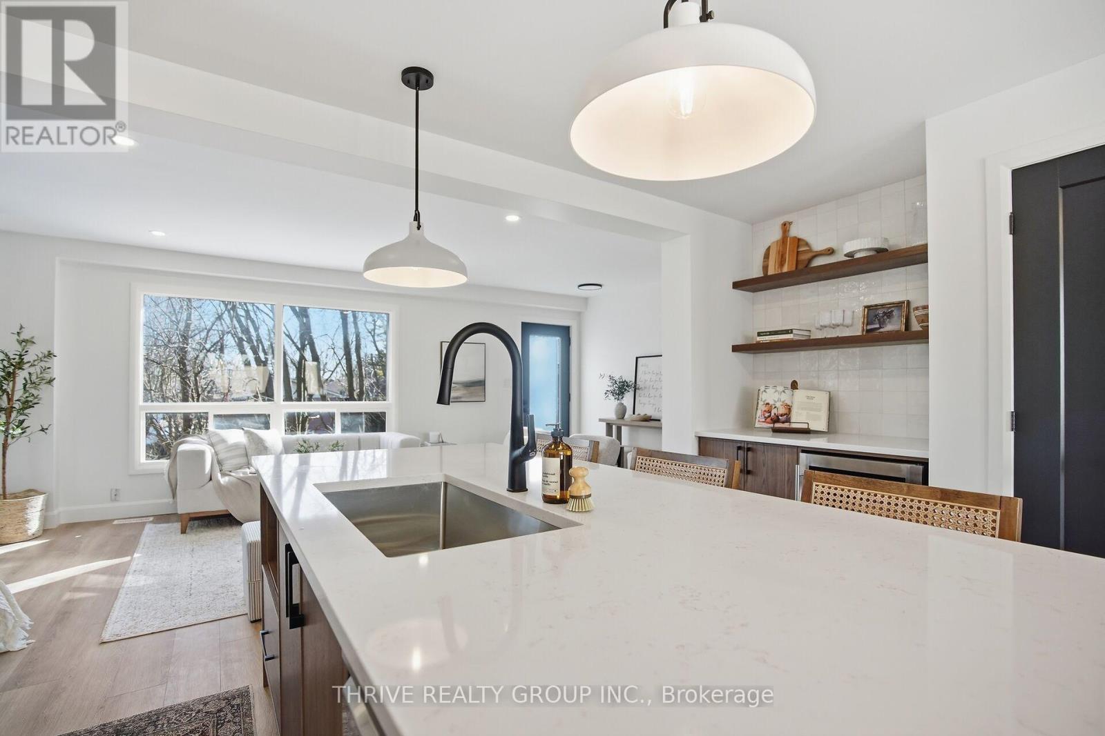 Photo 9 of 40 for 22 - 355 Sandringham Crescent