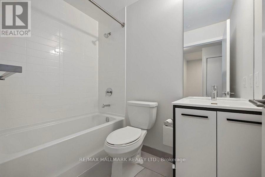 912 - 185 Deerfield Road Se, Newmarket, Ontario  L3Y 0G7 - Photo 5 - N12838900