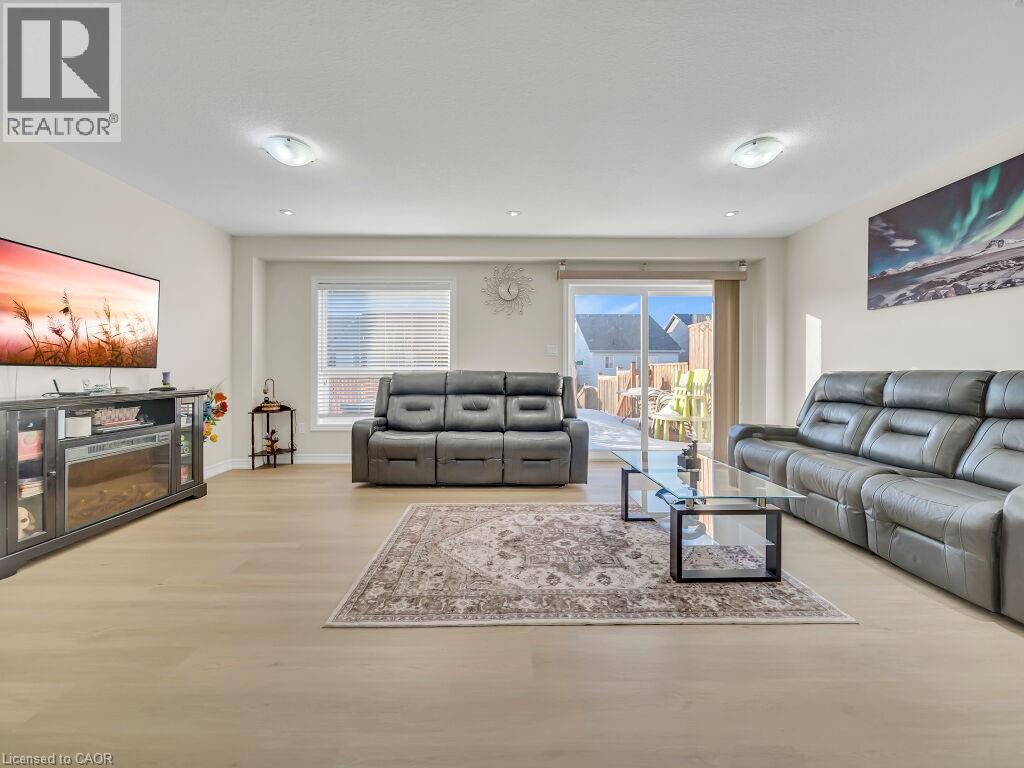 181 Summit Ridge Drive, Guelph, Ontario  N1E 0M1 - Photo 7 - 40808549