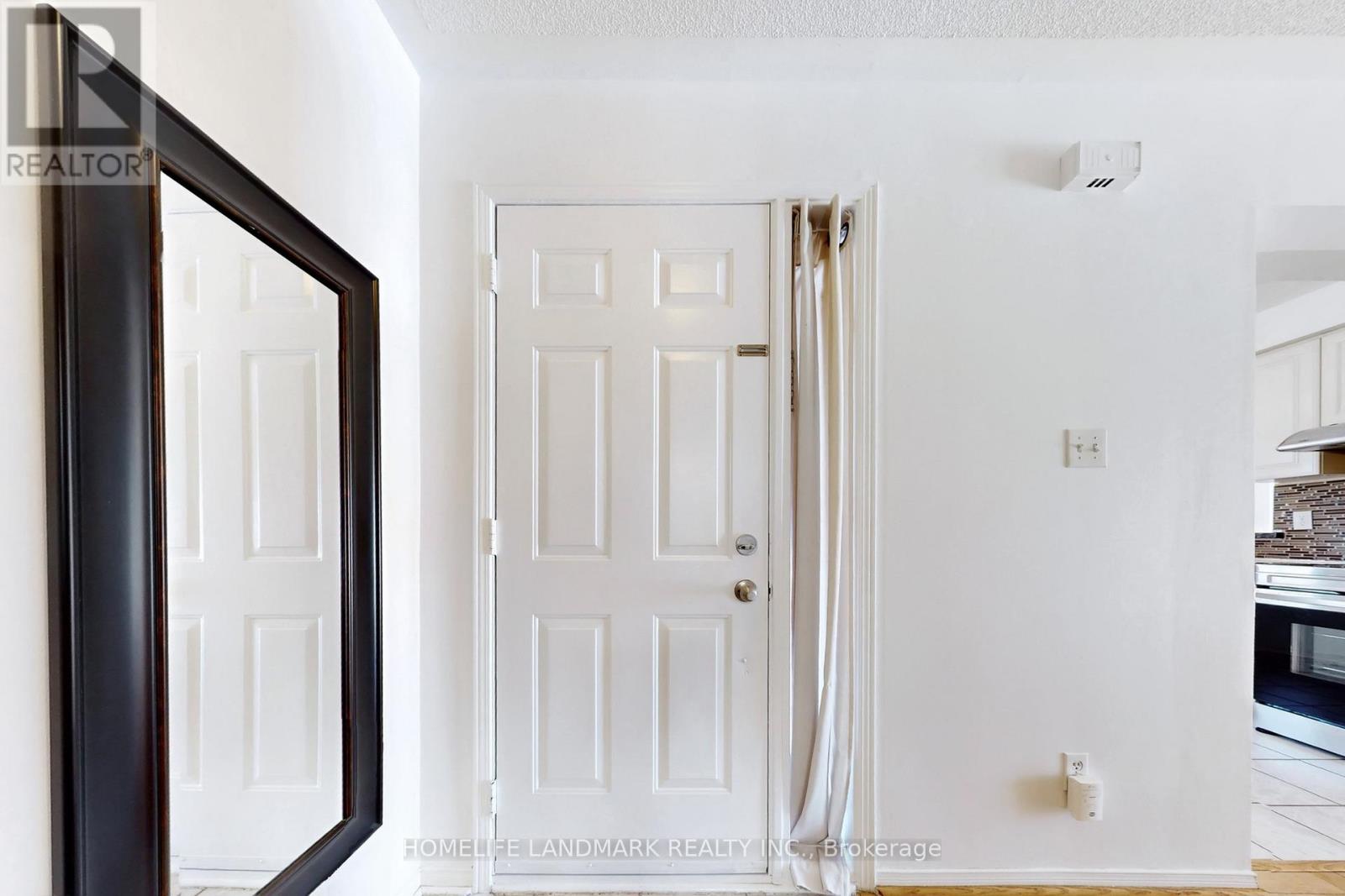 225 Wildwood Trail, Mississauga, Ontario  L4Z 3S4 - Photo 15 - W12838504