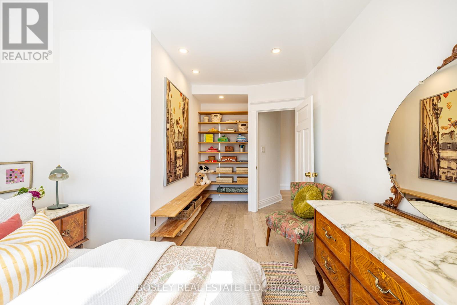 110 Grenadier Road, Toronto, Ontario  M6R 1R4 - Photo 11 - W12839176